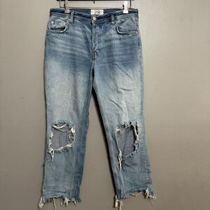 Free People distresses cropped jean size 28